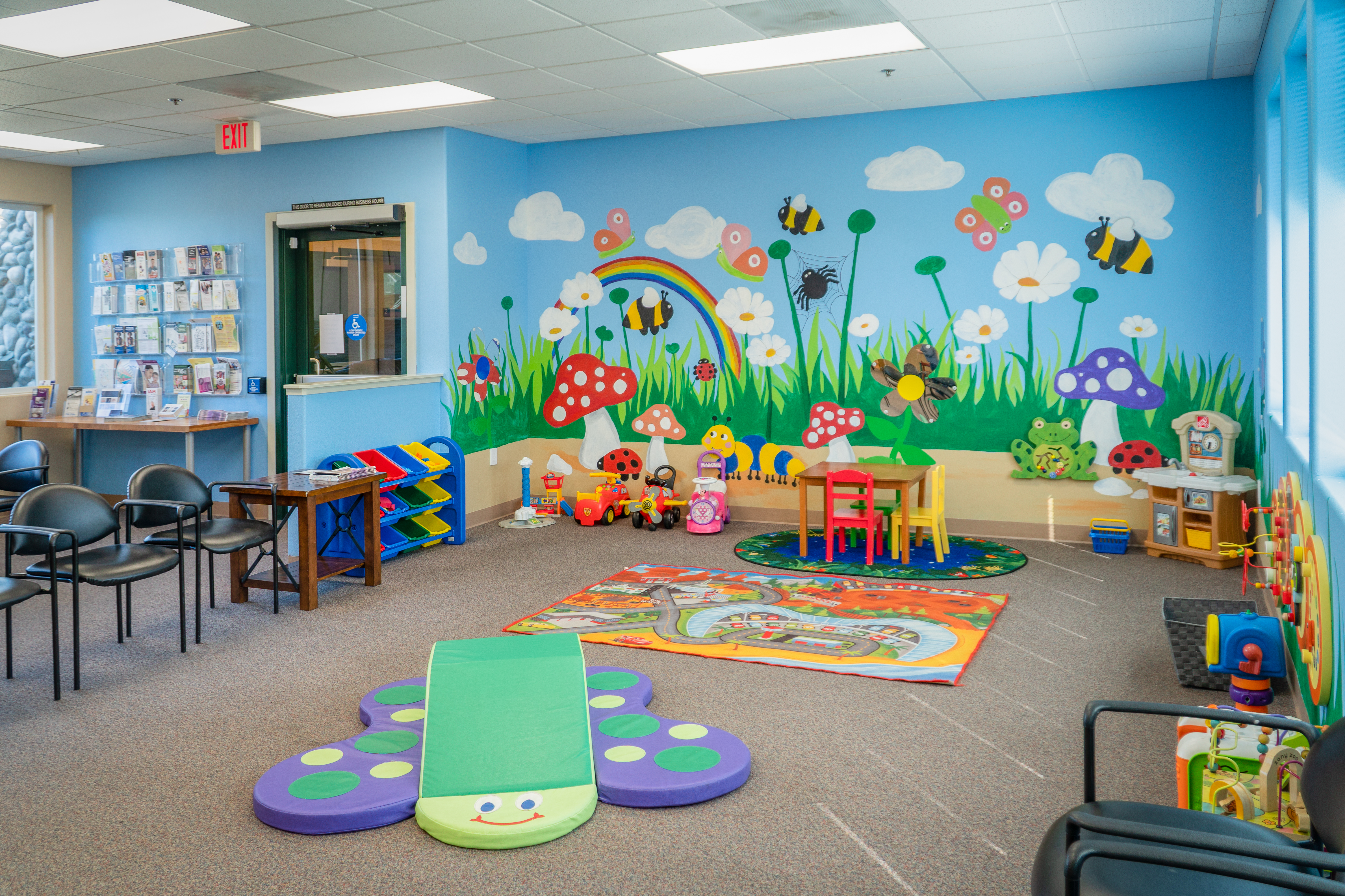 Picture of the Siskiyou Pediatric Waiting Room