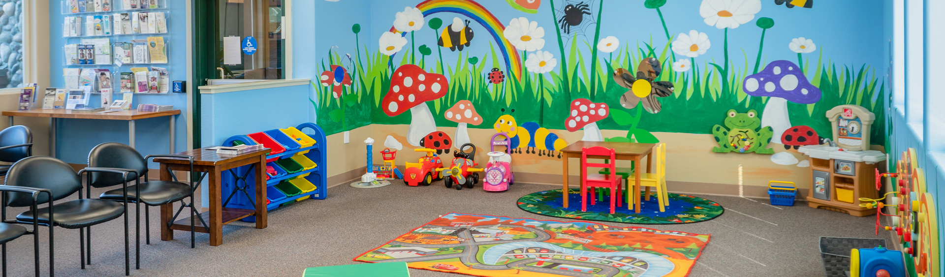 Picture of the Siskiyou Pediatric Waiting Room